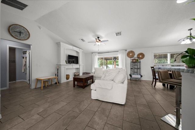 60 OWENS STREET, Umatilla, FL 32784
