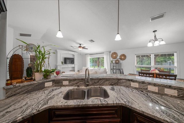60 OWENS STREET, Umatilla, FL 32784