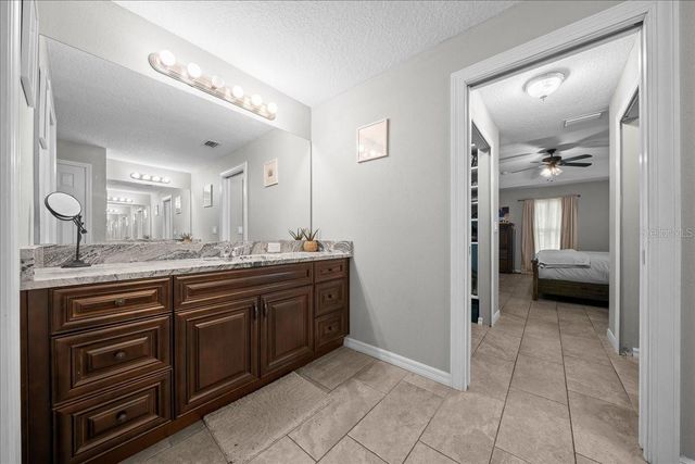 60 OWENS STREET, Umatilla, FL 32784