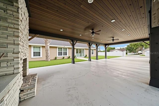 60 OWENS STREET, Umatilla, FL 32784