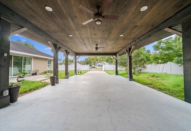 60 OWENS STREET, Umatilla, FL 32784