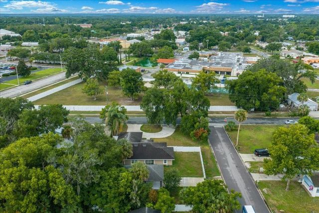 60 OWENS STREET, Umatilla, FL 32784