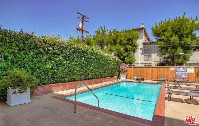 1222 N Olive Drive 209, West Hollywood, CA 90069