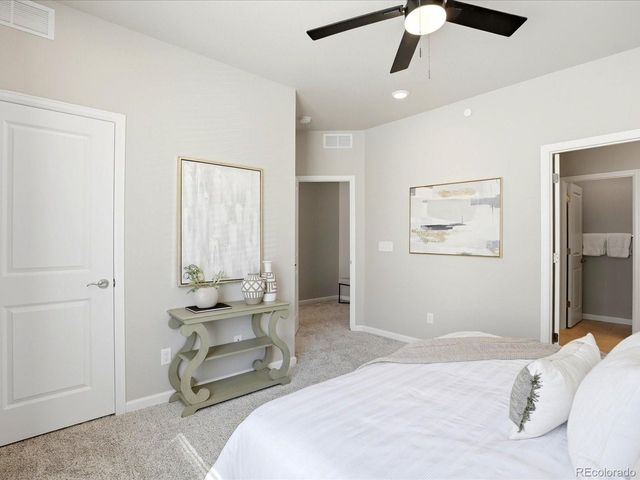 463 Millwall Cir, Castle Pines, CO 80108
