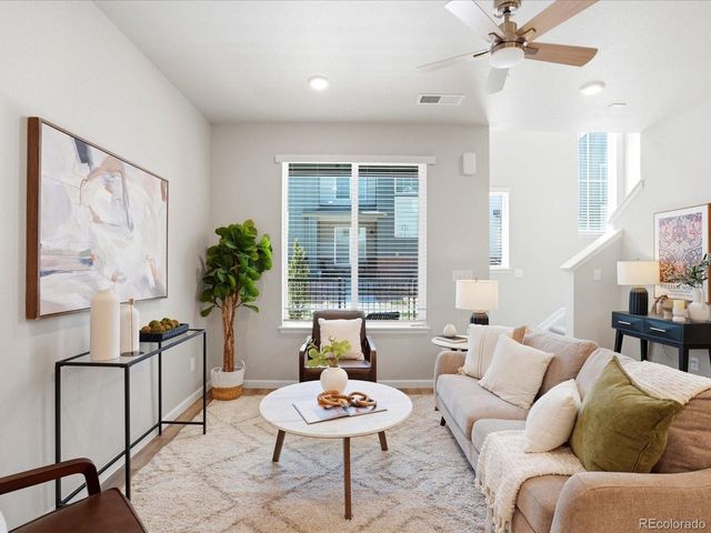 463 Millwall Cir, Castle Pines, CO 80108