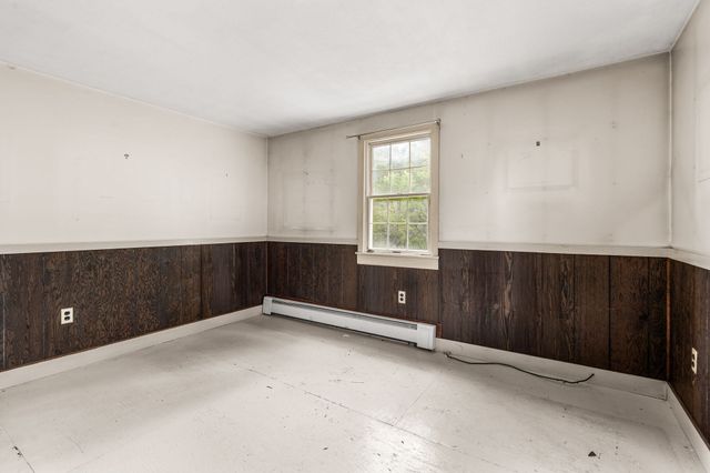 141 Evans Rd Ext, Marblehead, MA 01945