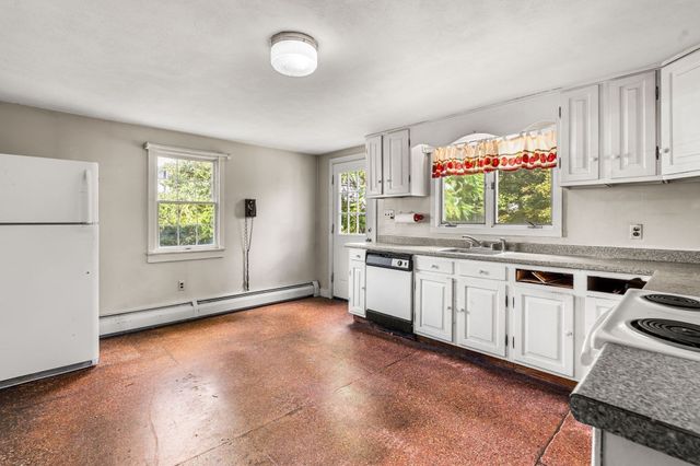 141 Evans Rd Ext, Marblehead, MA 01945
