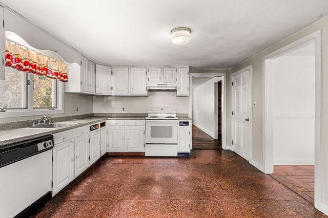 141 Evans Rd Ext, Marblehead, MA 01945