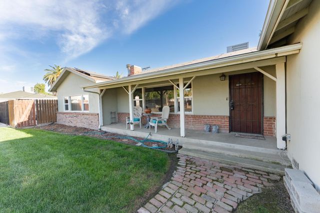 2090 Short Drive, Hanford, CA 93230