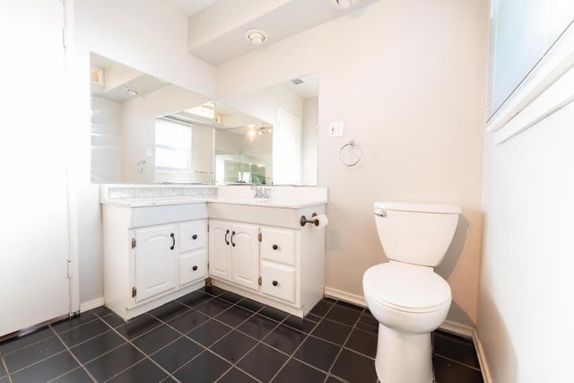 2090 Short Drive, Hanford, CA 93230