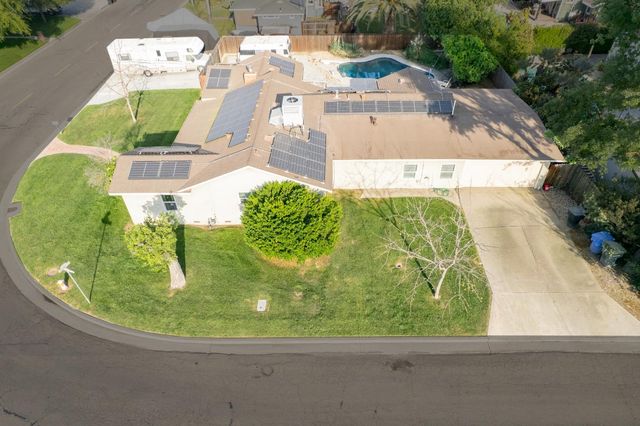 2090 Short Drive, Hanford, CA 93230