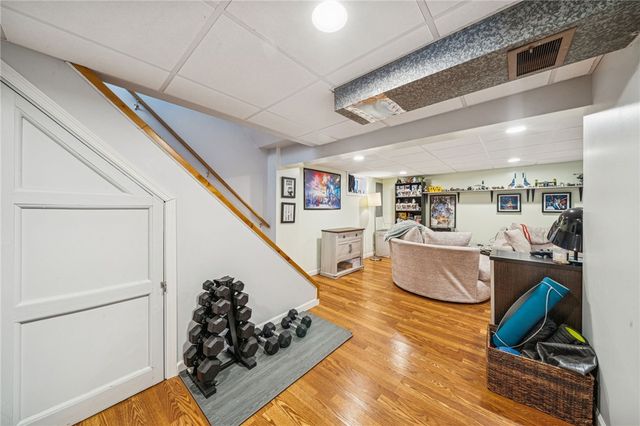 15 Glenview Avenue, City Of Greensburg, PA 15601