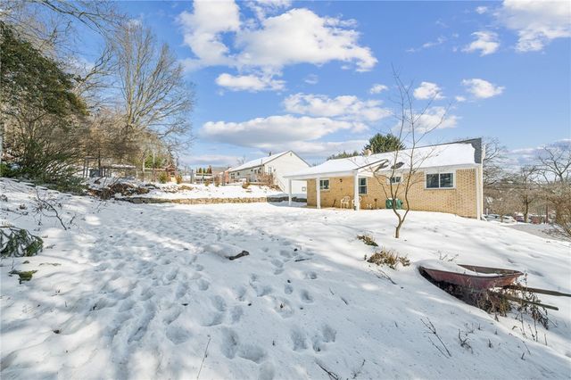 15 Glenview Avenue, City Of Greensburg, PA 15601