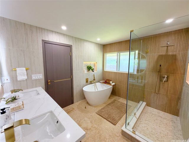 225 Aikane Street, Kailua, HI 96734