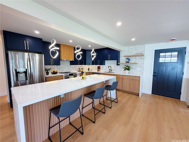 225 Aikane Street, Kailua, HI 96734