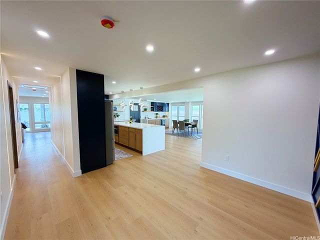225 Aikane Street, Kailua, HI 96734