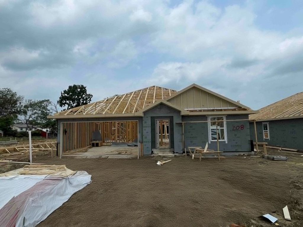 208 Paco Loop, Caldwell, TX 77836