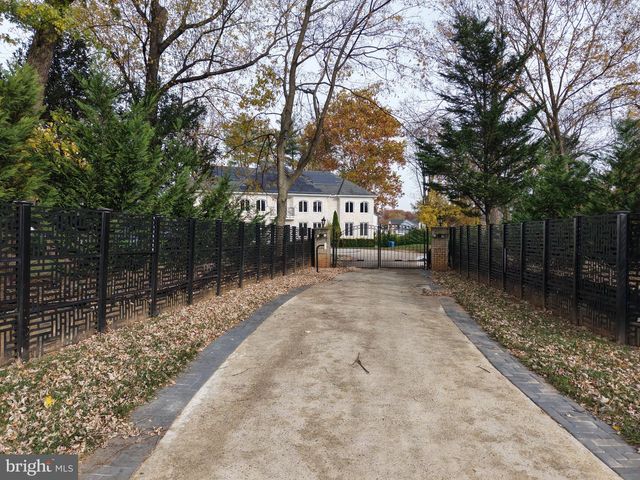 9116 LEESBURG PIKE, Vienna, VA 22182