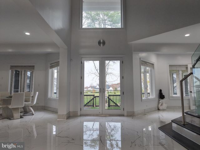 9116 LEESBURG PIKE, Vienna, VA 22182