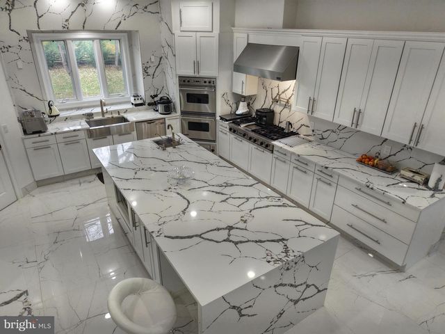 9116 LEESBURG PIKE, Vienna, VA 22182