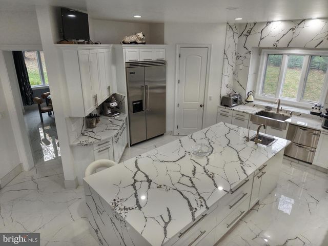 9116 LEESBURG PIKE, Vienna, VA 22182