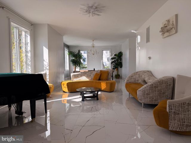 9116 LEESBURG PIKE, Vienna, VA 22182