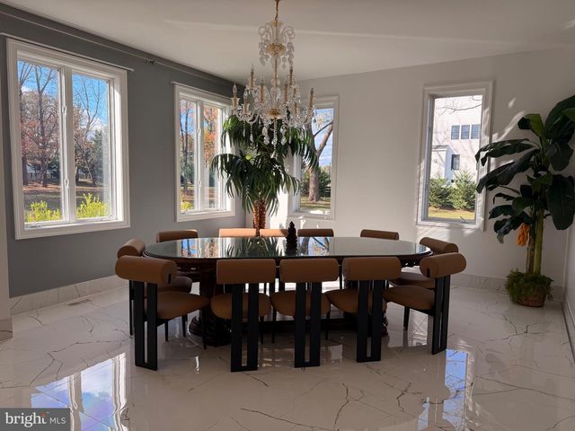 9116 LEESBURG PIKE, Vienna, VA 22182