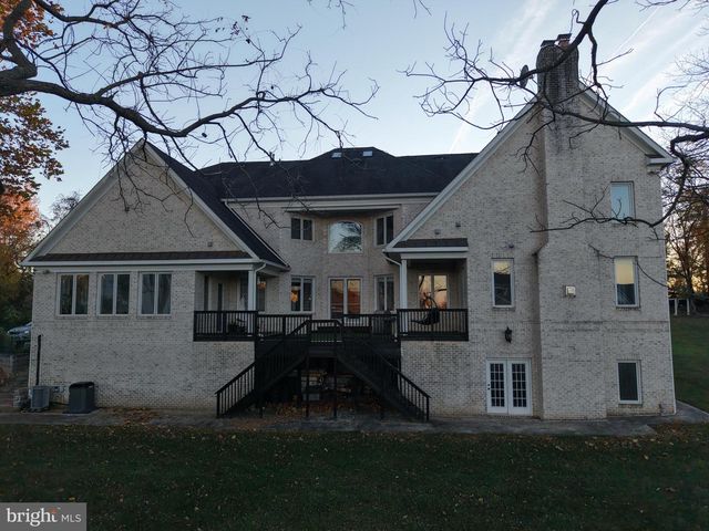 9116 LEESBURG PIKE, Vienna, VA 22182