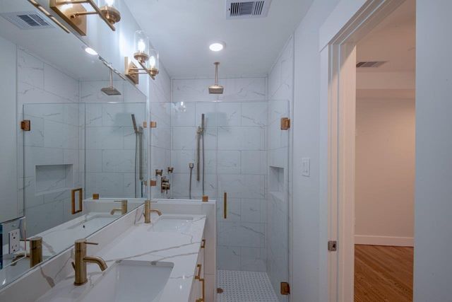 1135 Stonecrest Drive, Houston, TX 77018