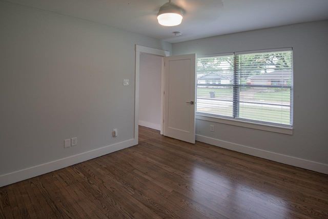 1135 Stonecrest Drive, Houston, TX 77018