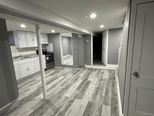 2515 Holland Avenue, Bronx, NY 10467