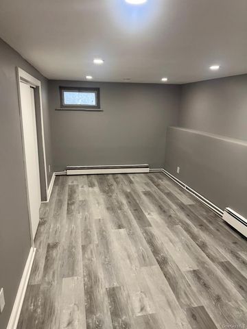 2515 Holland Avenue, Bronx, NY 10467