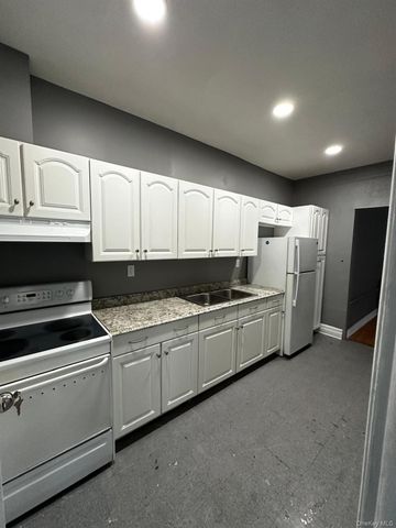 2515 Holland Avenue, Bronx, NY 10467