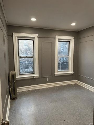 2515 Holland Avenue, Bronx, NY 10467