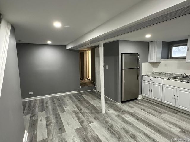 2515 Holland Avenue, Bronx, NY 10467