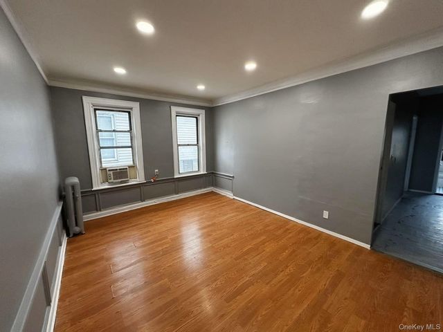 2515 Holland Avenue, Bronx, NY 10467