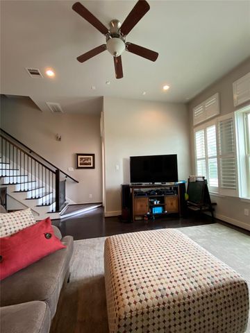 115 E 2nd Street, Houston, TX 77007