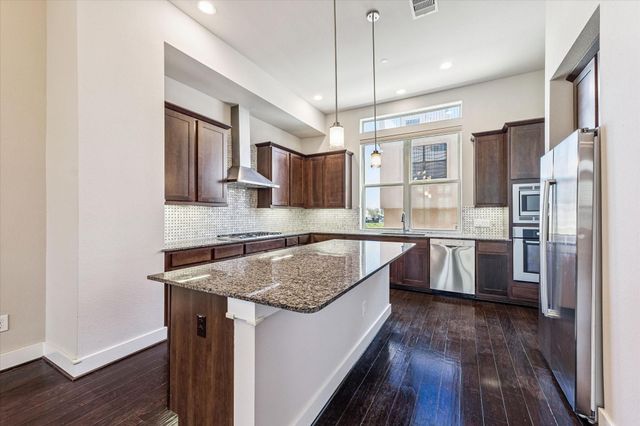 115 E 2nd Street, Houston, TX 77007