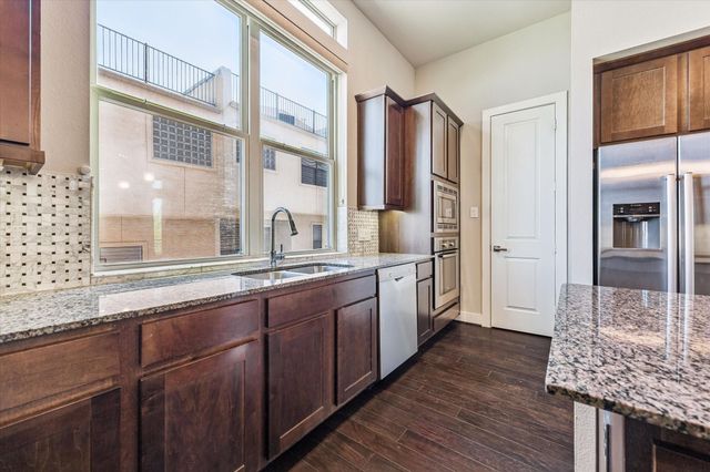 115 E 2nd Street, Houston, TX 77007