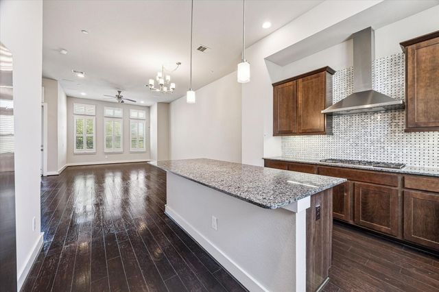 115 E 2nd Street, Houston, TX 77007