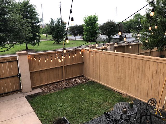 115 E 2nd Street, Houston, TX 77007