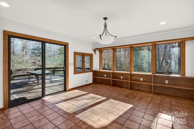 241 Pine Field Drive, Tryon, NC 28782