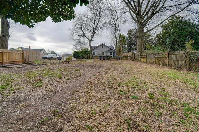 1815 W Academy Street, Winston-salem, NC 27103