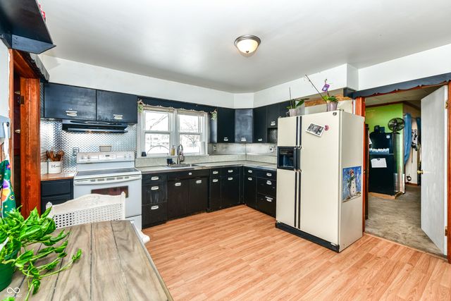 121 E Church Street, Fortville, IN 46040