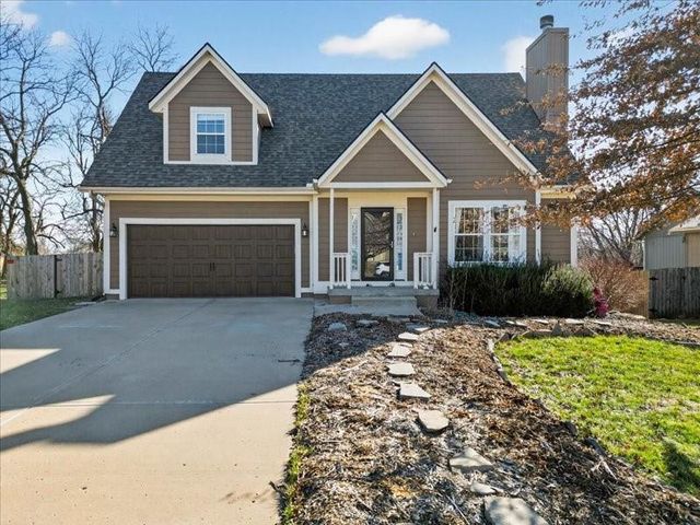 20493 W 221st Street, Spring Hill, KS 66083