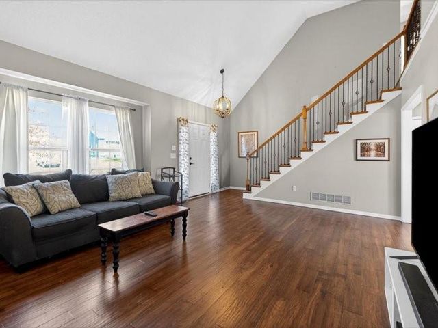 20493 W 221st Street, Spring Hill, KS 66083