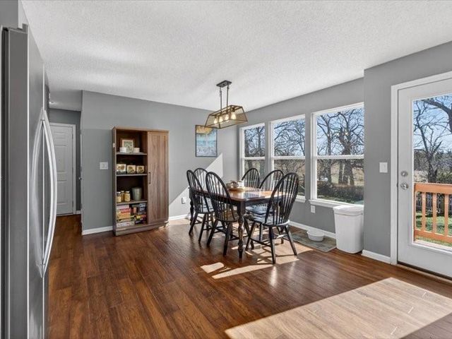 20493 W 221st Street, Spring Hill, KS 66083