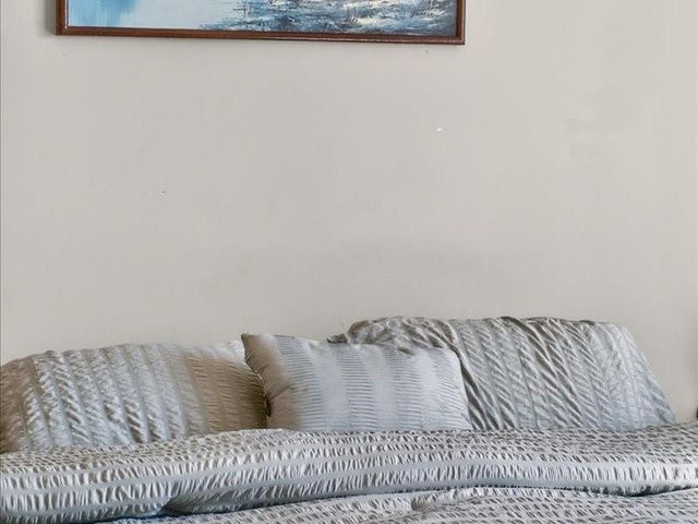 20493 W 221st Street, Spring Hill, KS 66083