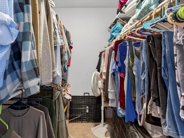 20493 W 221st Street, Spring Hill, KS 66083