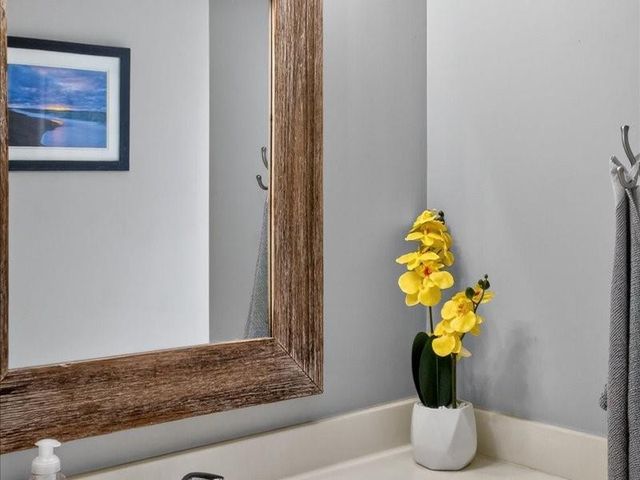 20493 W 221st Street, Spring Hill, KS 66083